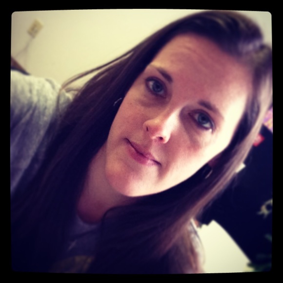 Meet your Posher, Christina - Picture 2 of 2