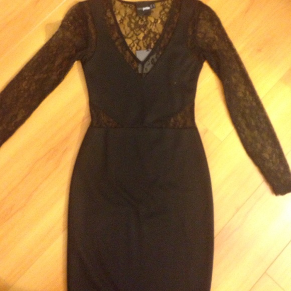 Black Lace Bodycon Dress - Picture 2 of 4
