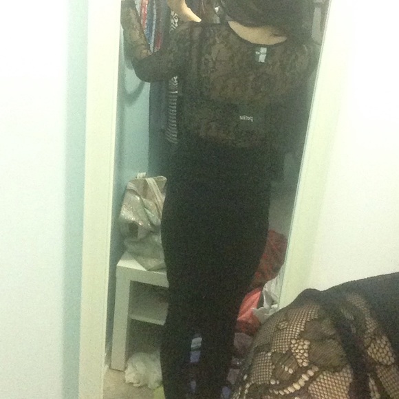 Black Lace Bodycon Dress - Picture 3 of 4