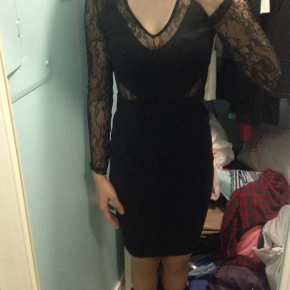 Black Lace Bodycon Dress - Picture 4 of 4