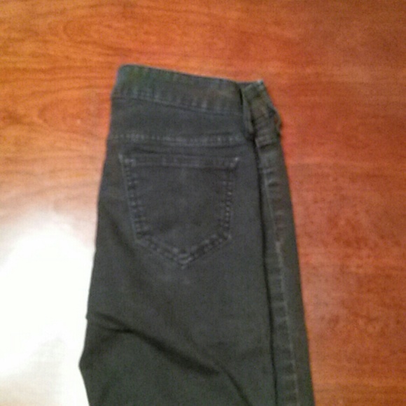 Basic black capri's size 5 - Picture 2 of 2