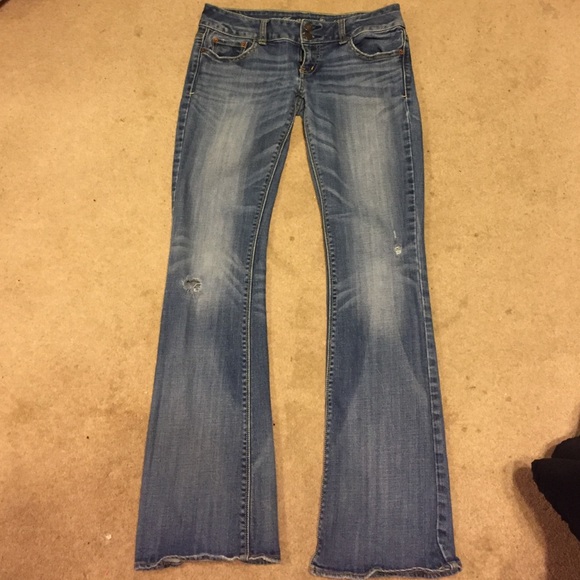 American Eagle artist jean