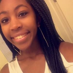 Meet your Posher, Chanel