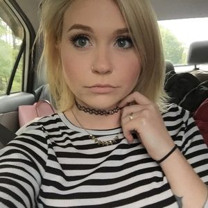 Meet your Posher, Abby