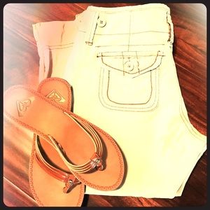 Maurice's - khaki capris