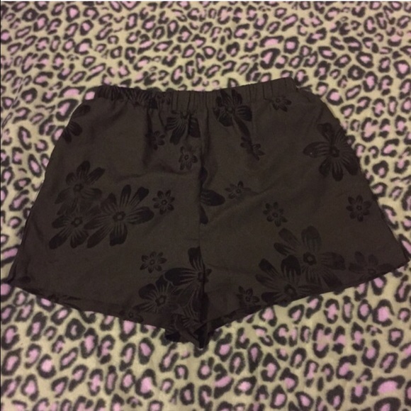 ASOS Black Shorts - Picture 2 of 2