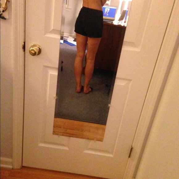 Aeropostale High-Rise Shorty - Picture 3 of 4