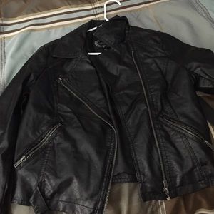 Medium black jacket