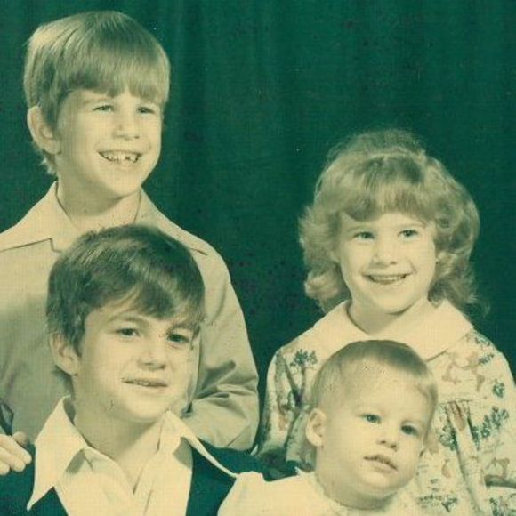 Meet your Posher, Jennifer - Picture 1 of 1