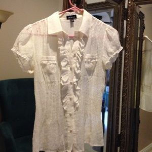 Bebe short sleeve cream ruffle blouse