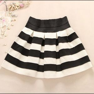 Black & white stripe skater skirt