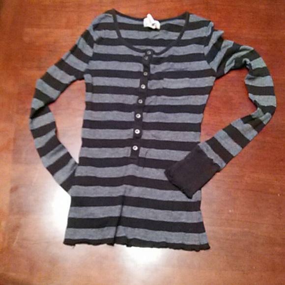 SOLD!!! THREE long sleeve tops!!! - Picture 2 of 4