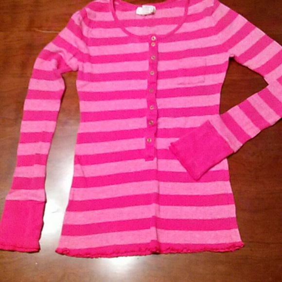 SOLD!!! THREE long sleeve tops!!! - Picture 4 of 4