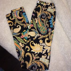 Patterned leggings