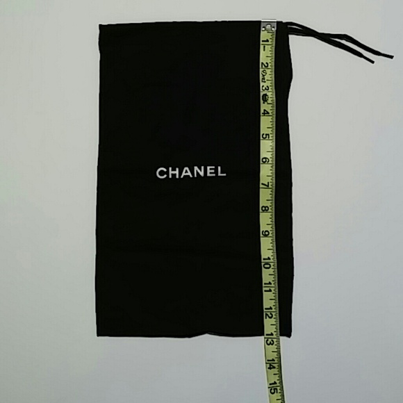 Chanel - Picture 2 of 3