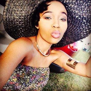 Meet your Posher, Marlita