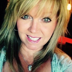 Meet your Posher, Traci