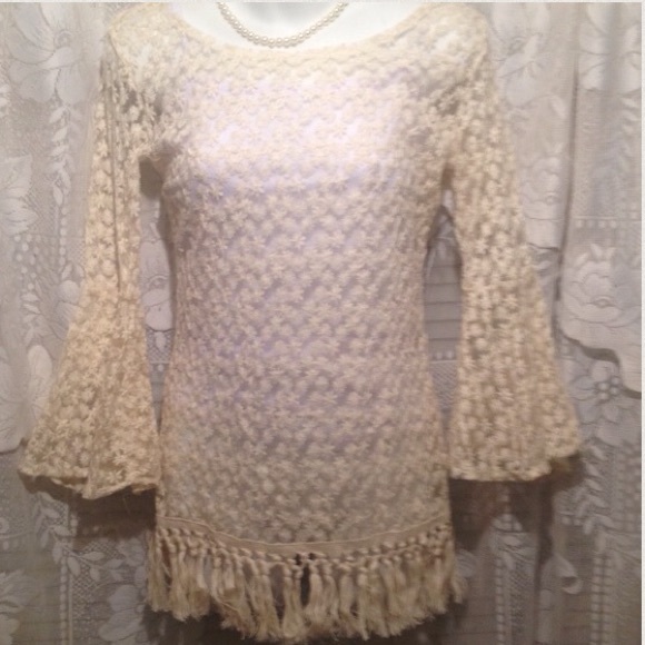 Tops - New Boho Bell Sleeve Tunic sz Medium
