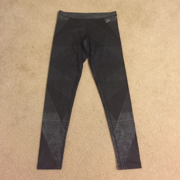 Nike sport leggings.