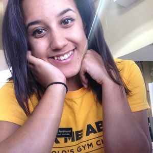 Meet your Posher, Nadia