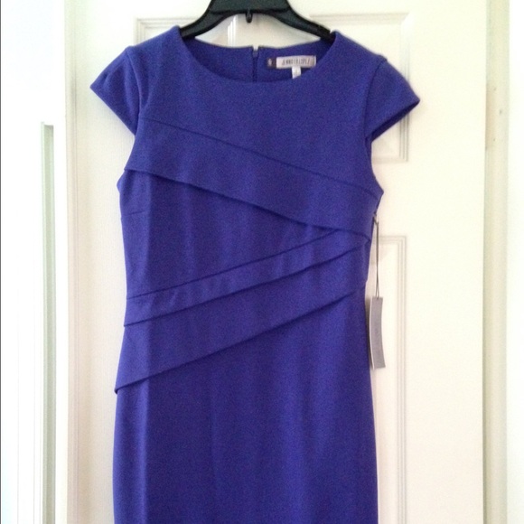 **SOLD** Jennifer Lopez cap sleeved dress sz 2