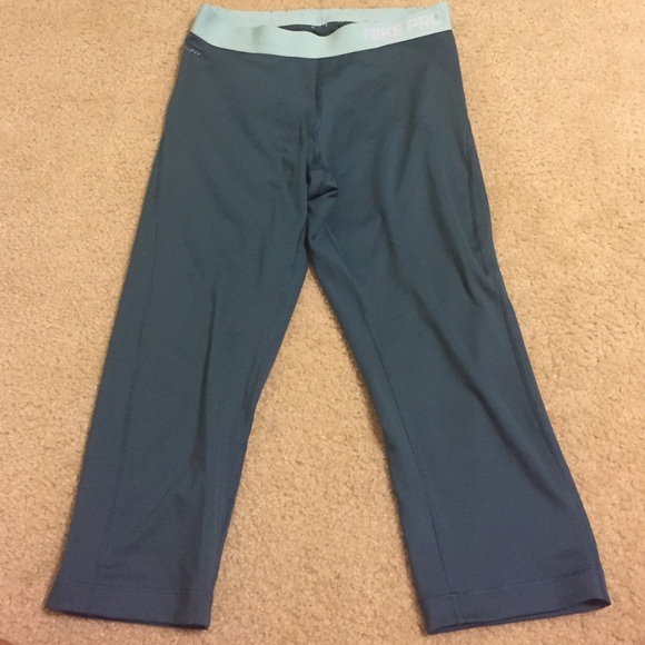 Nike pro Capri.