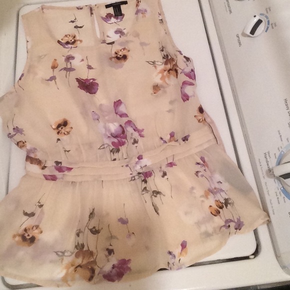 FLORAL TOP