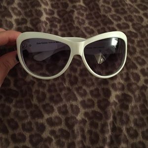 Juicy white glasses with dolce&gabbana case!