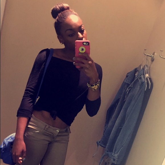 Meet your Posher, Danielle - Picture 1 of 1