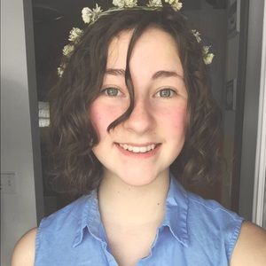 Meet your Posher, Caitlyn