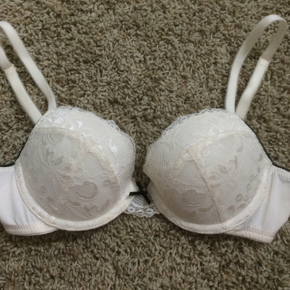 NWOT Forever 21 Lacy Push-Up Bra
