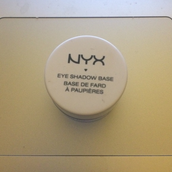 Nyx Eyeshadow Base