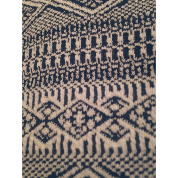 very cute crop top 💖 - Picture 3 of 3