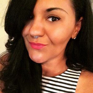 Meet your Posher, Vanessa