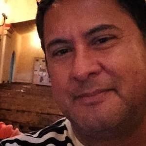 Meet your Posher, Efrain