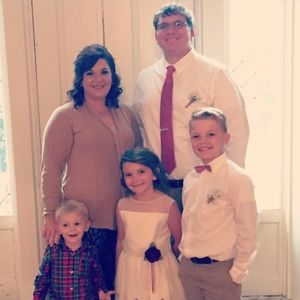 Meet your Posher, Lori