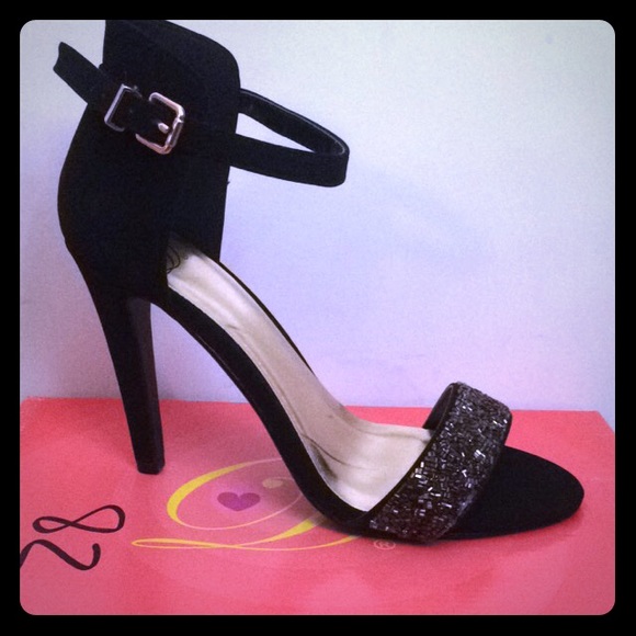 Women's Black Heels