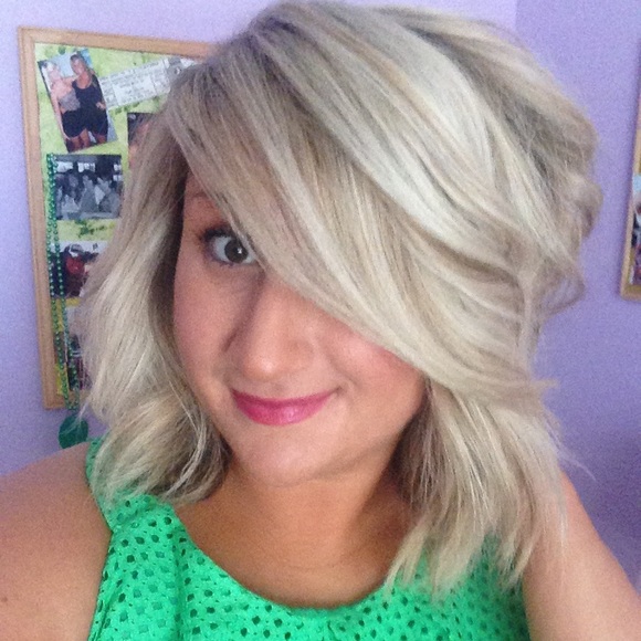 Meet your Posher, Lisa - Picture 1 of 1