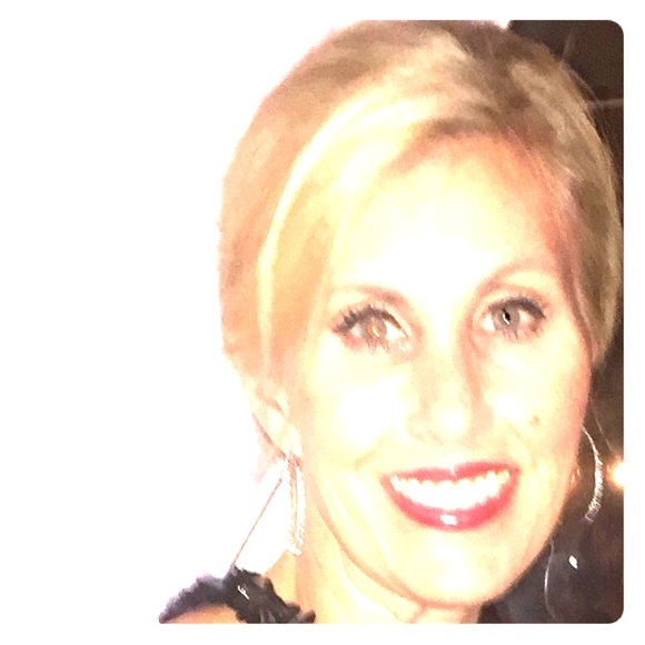 Meet your Posher, Janet