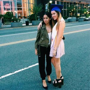 Meet your Posher, Bela