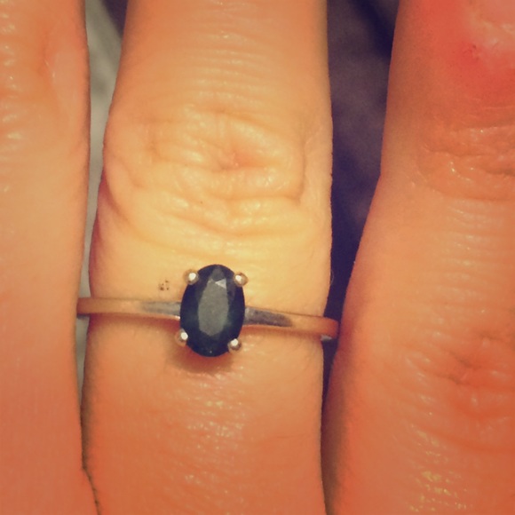 14k stamped green stone ring
