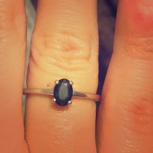 14k stamped green stone ring