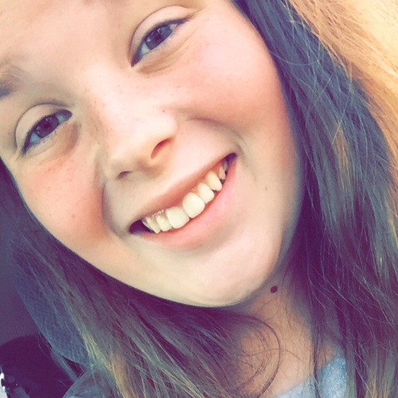 Meet your Posher, Taylor - Picture 1 of 1