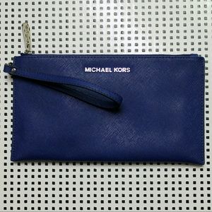 Michael Kors Large Jet Set Travel Zip Clutch