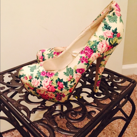 Floral pumps