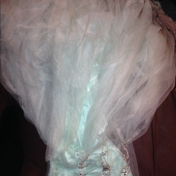 prom dress only worn once - Picture 4 of 4