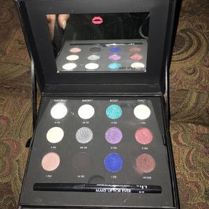 High end makeup pallet