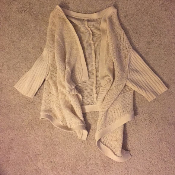 Cream flowy sweater - Picture 1 of 1