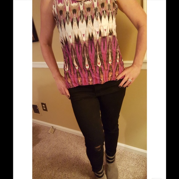Aztec Print Top - Picture 2 of 4
