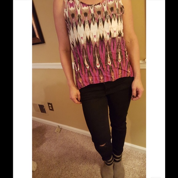 Aztec Print Top - Picture 3 of 4